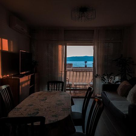 Novouredeni Stan S Balkonom I Pogledom Na More Senj  Bagian luar foto
