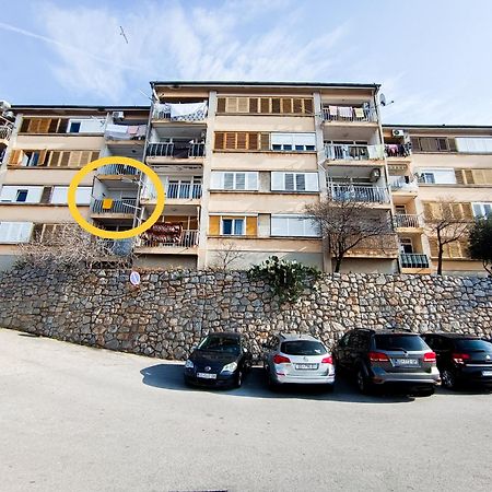 Novouredeni Stan S Balkonom I Pogledom Na More Senj  Bagian luar foto