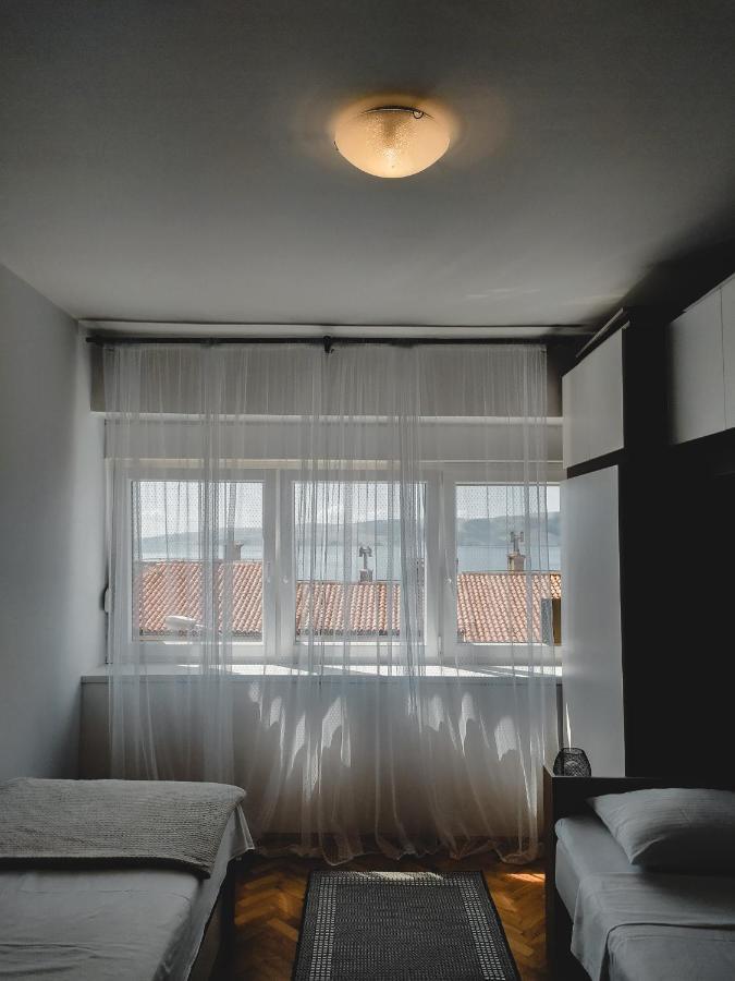 Novouredeni Stan S Balkonom I Pogledom Na More Senj  Bagian luar foto