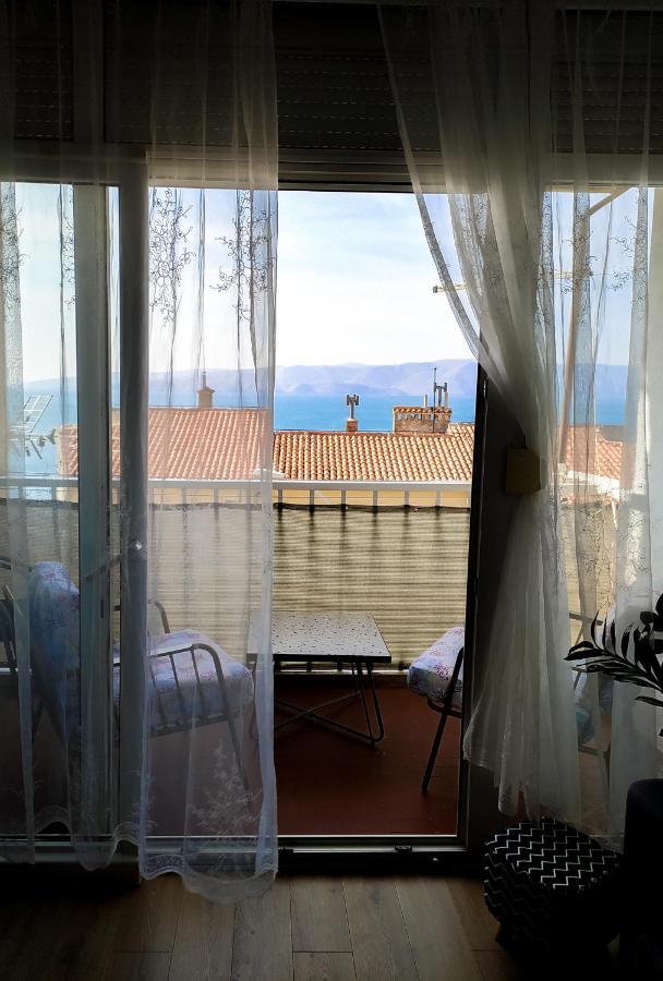 Novouredeni Stan S Balkonom I Pogledom Na More Senj  Bagian luar foto
