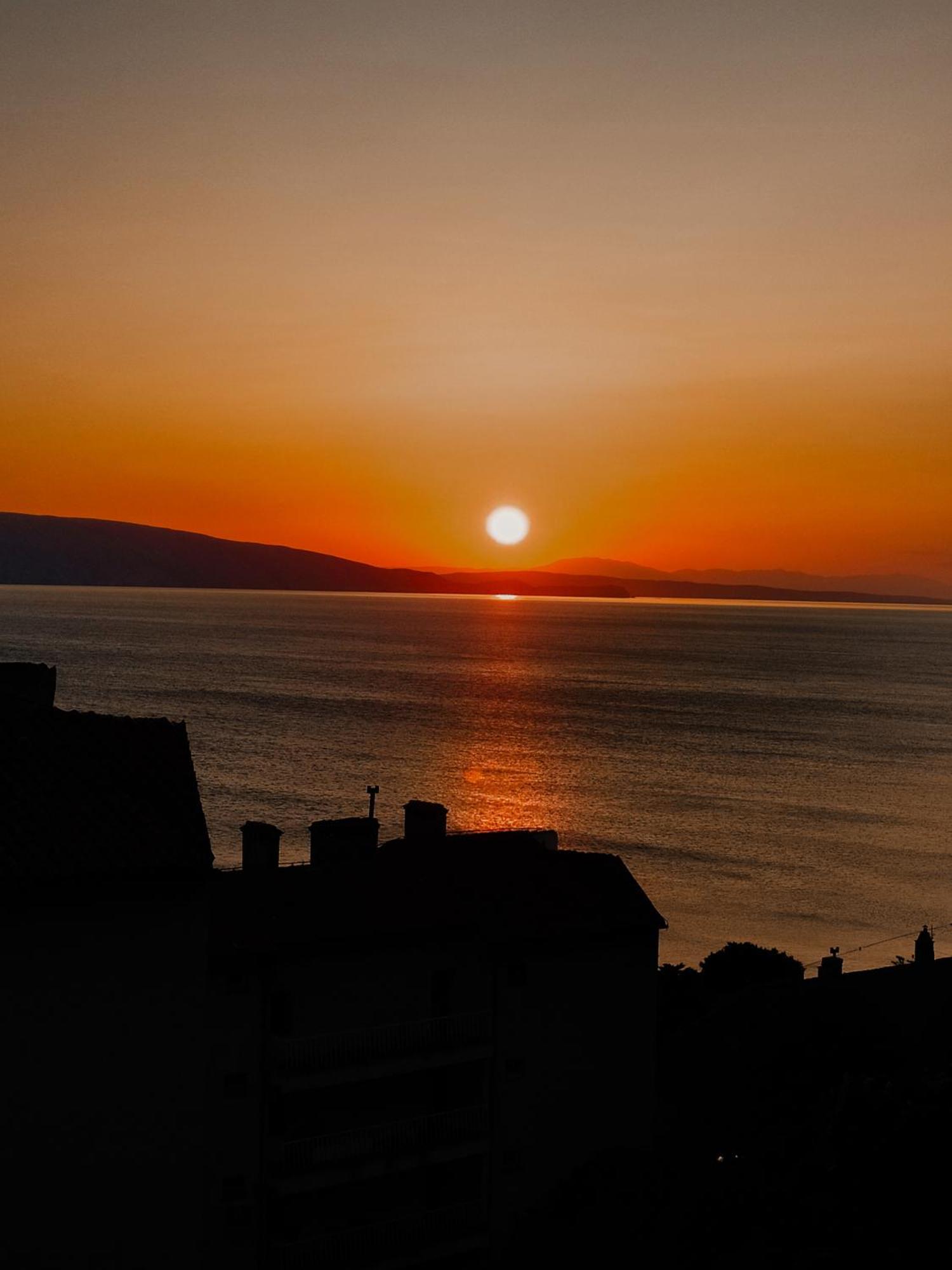 Novouredeni Stan S Balkonom I Pogledom Na More Senj  Bagian luar foto