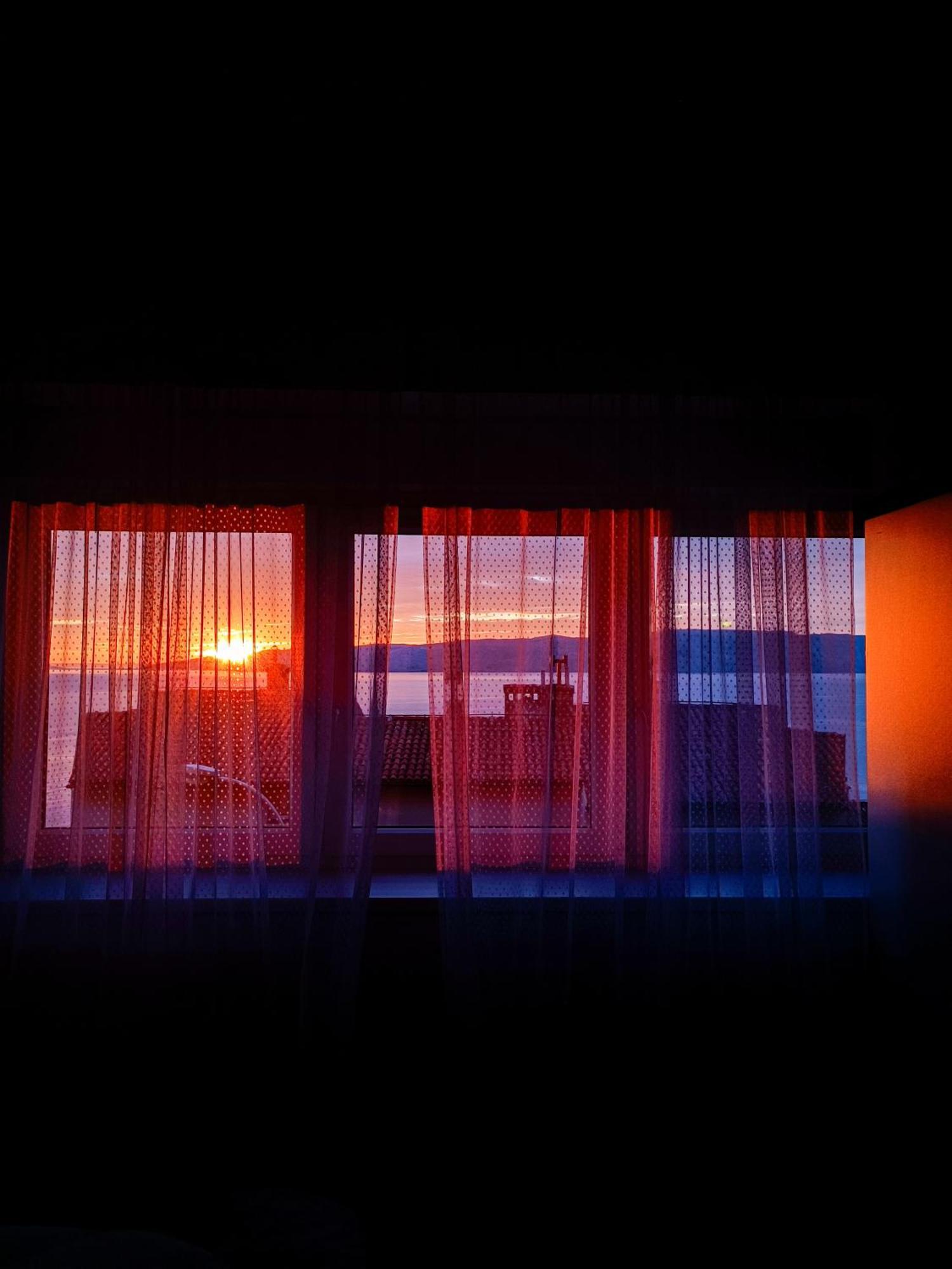 Novouredeni Stan S Balkonom I Pogledom Na More Senj  Bagian luar foto