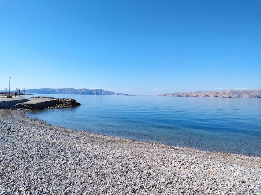 Novouredeni Stan S Balkonom I Pogledom Na More Senj  Bagian luar foto